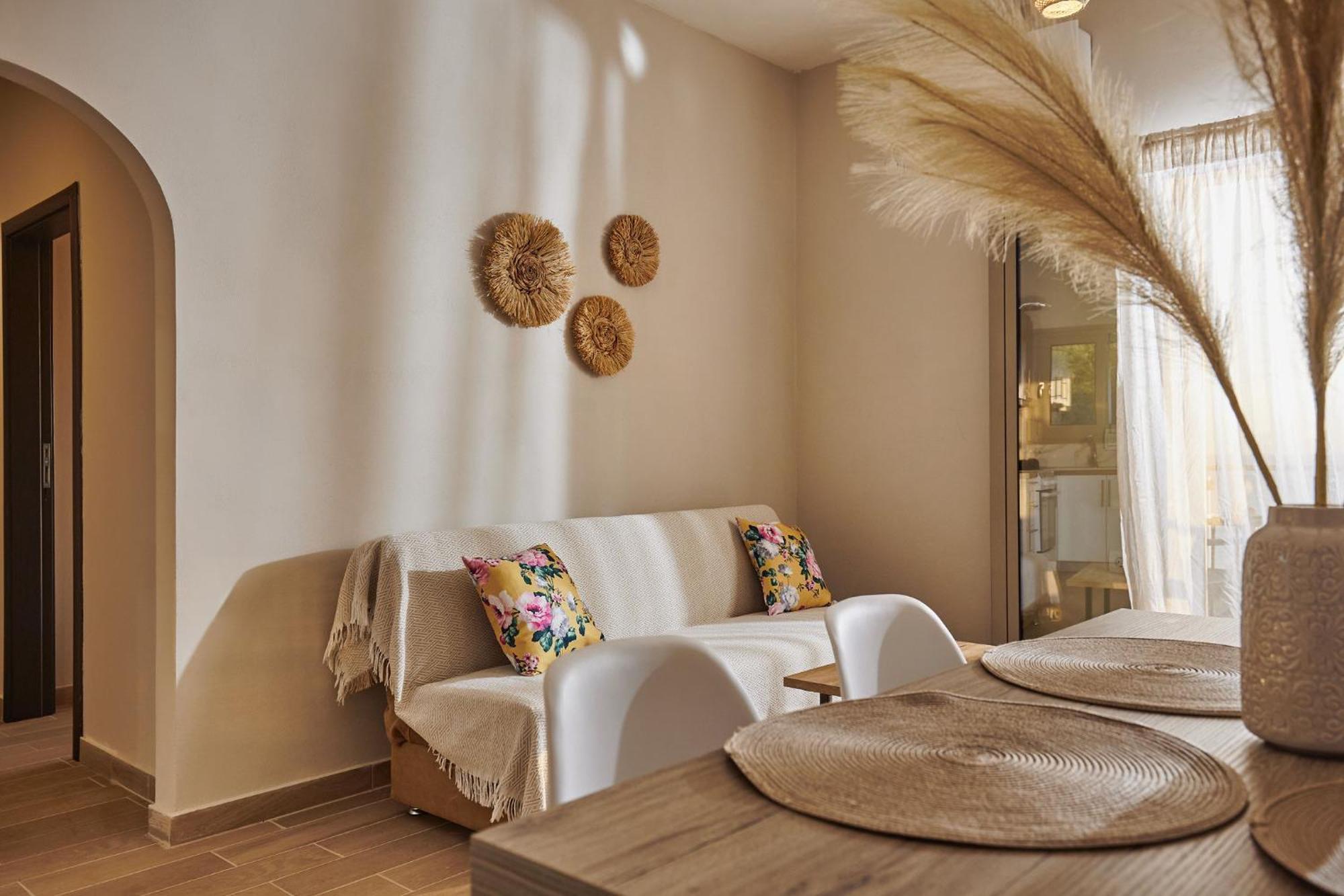 Pelagaki Sunrise Apartments Orthoniaí Екстериор снимка