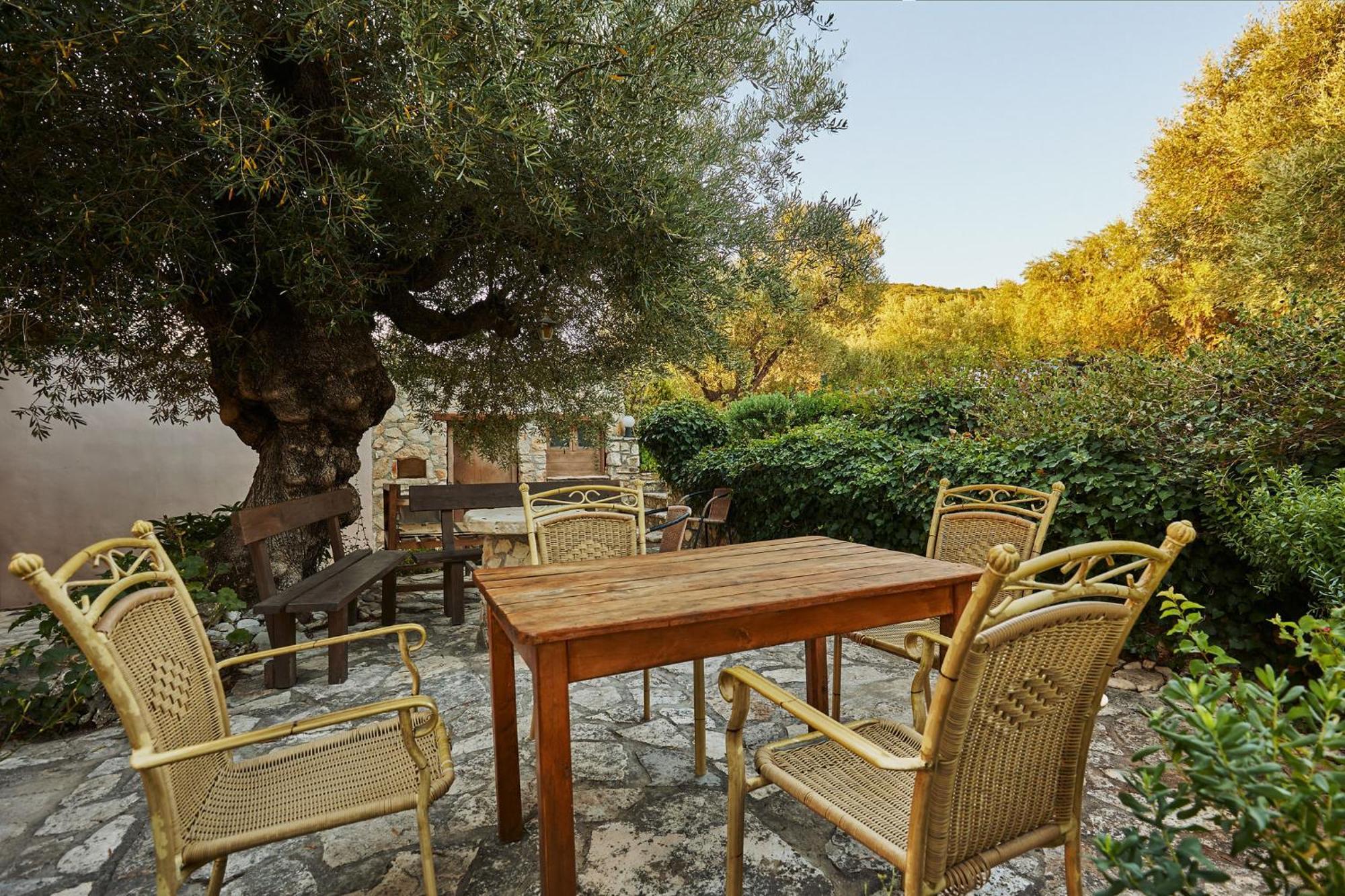 Pelagaki Sunrise Apartments Orthoniaí Екстериор снимка